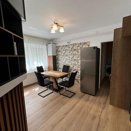 Bingo Apartman Cristuru Secuiesc Exterior photo