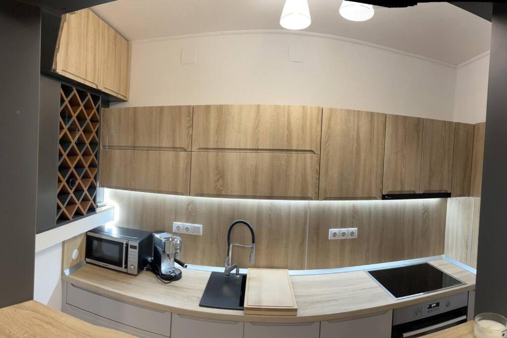 Bingo Apartman Cristuru Secuiesc Exterior photo