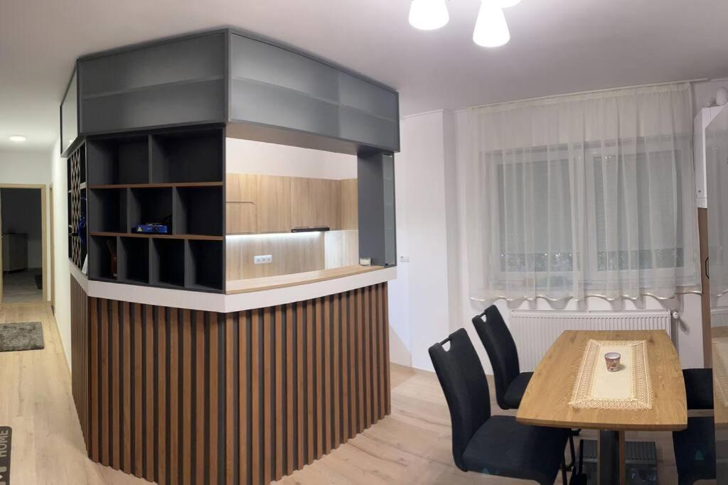 Bingo Apartman Cristuru Secuiesc Exterior photo