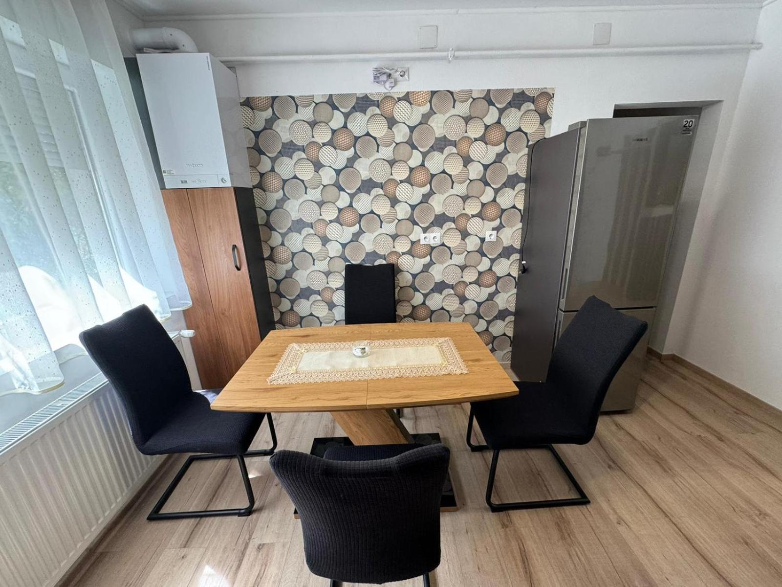 Bingo Apartman Cristuru Secuiesc Exterior photo
